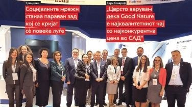 Alkaloid team at an international trade fair stand