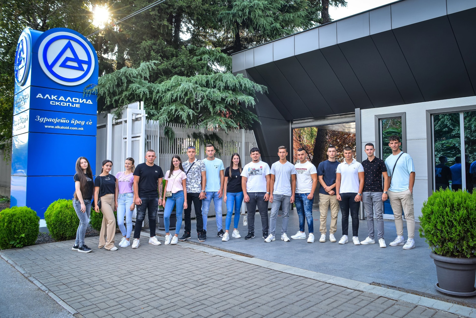 Students of the dual education class at Alkaloid
